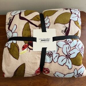 NWT VERA BRADLEY Throw Blanket Abuzz Fleece 50”x80” Floral Lady Bug Butterflies